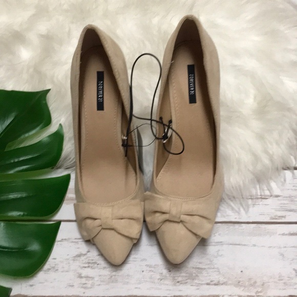 Forever 21 Shoes - Forever 21 Faux Suede Bow Pumps